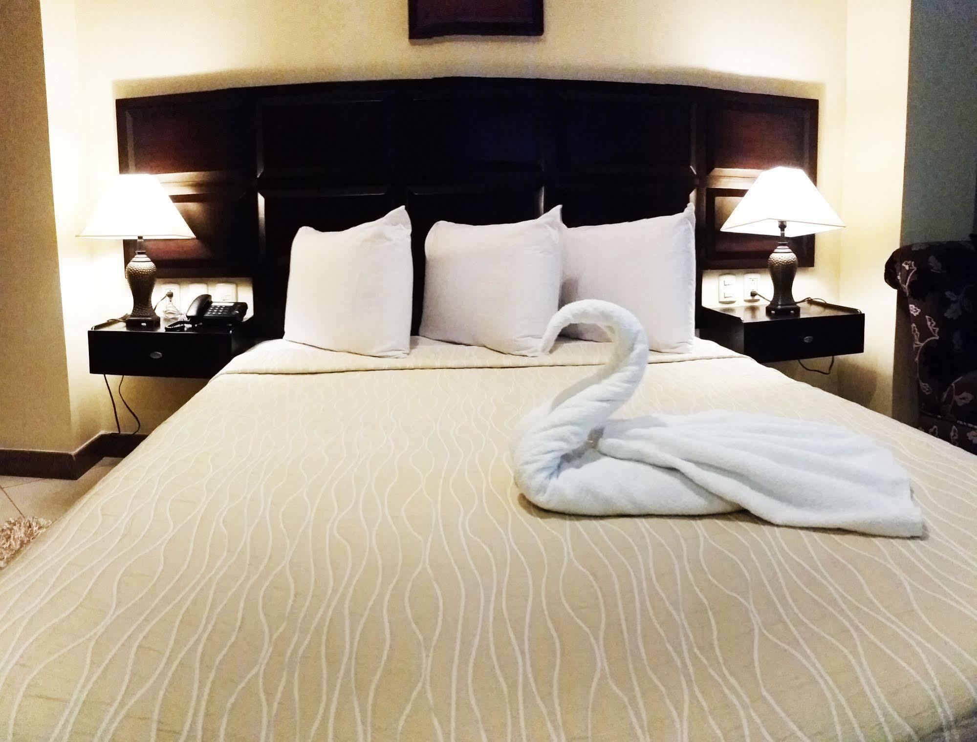Atlantic Blue Hotel Guayaquil Buitenkant foto